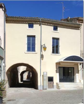 La Villa Tria Castella Saint-Paul-Trois-Châteaux Exterior photo
